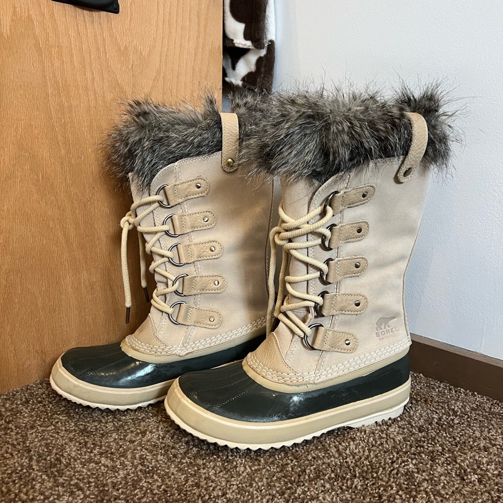 Sorel JOAN OF ARCTIC WOMEN'S
WATERPROOF BOOT